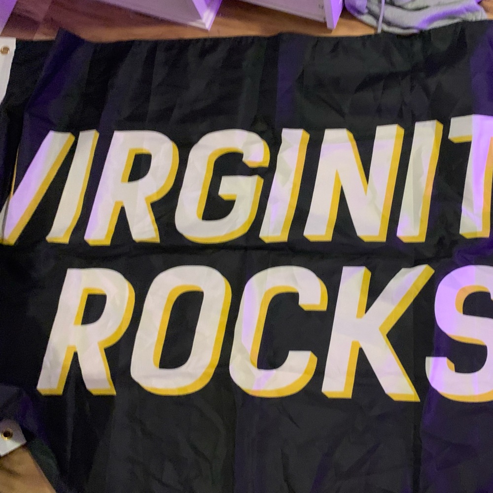 Virginity rocks flag Danny Duncan